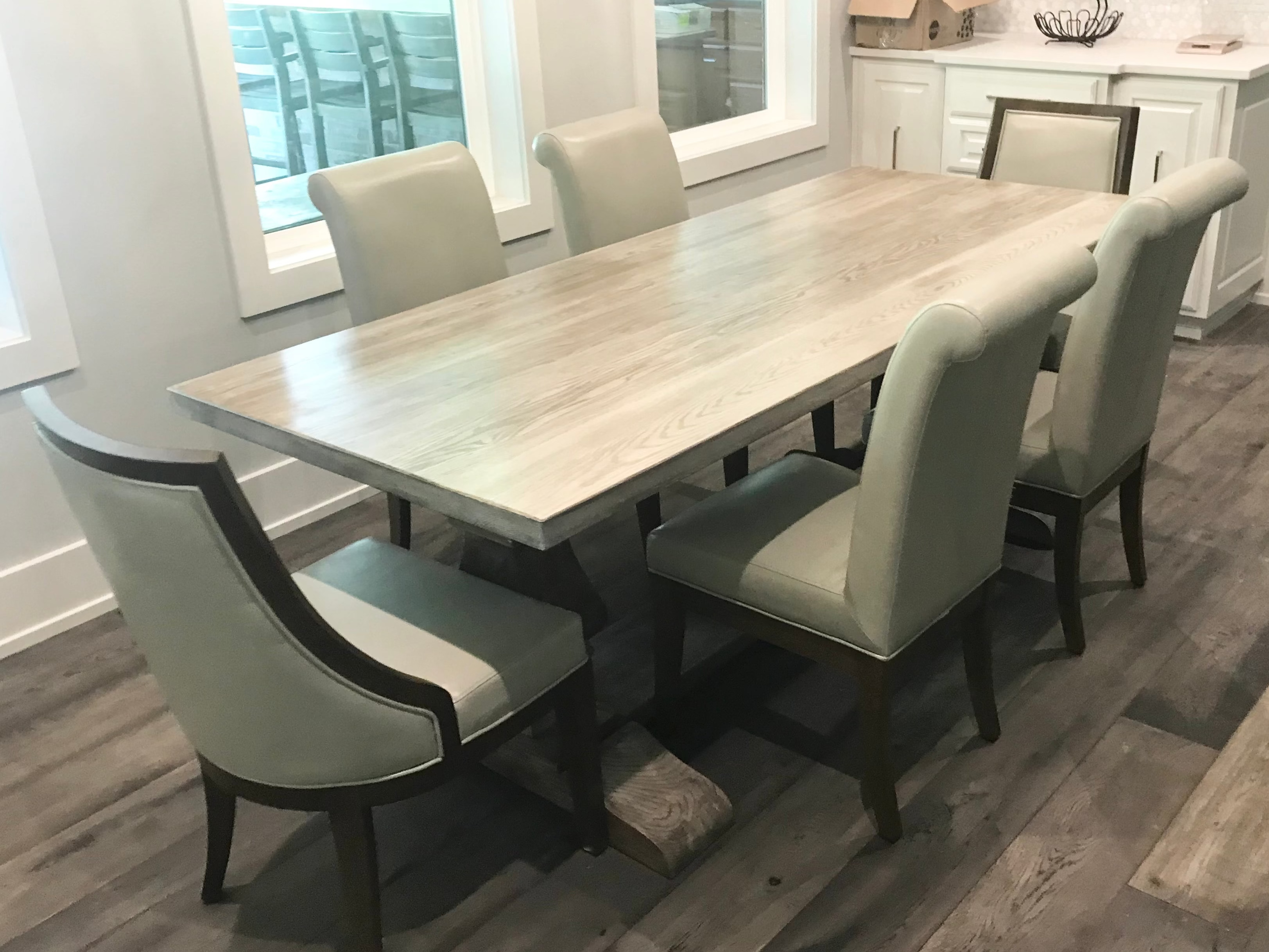The Joyce Farm Table