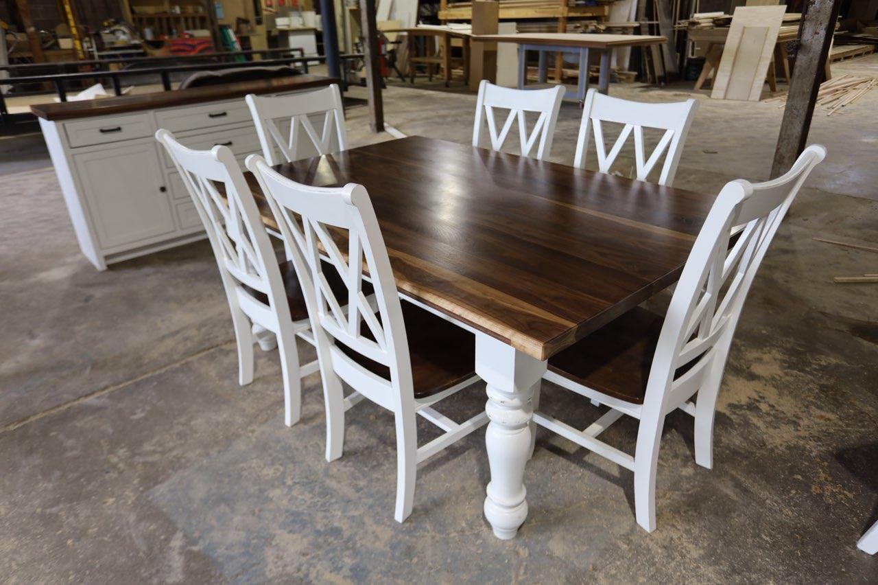 The Elizabeth Farm Table